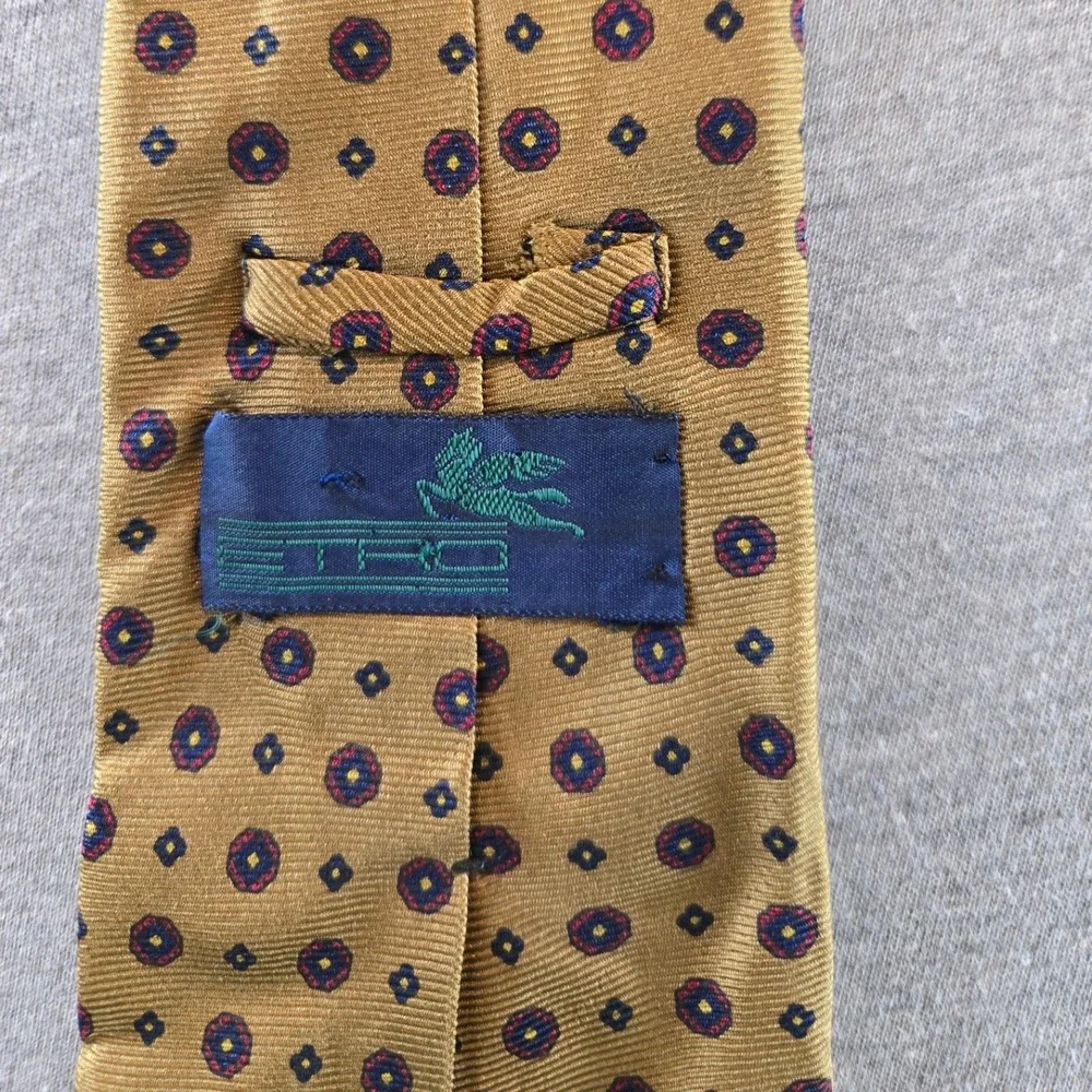 Vintage Etro Necktie Mens OS Gold 90s Medallion Geometric Silk Made in USA Tie